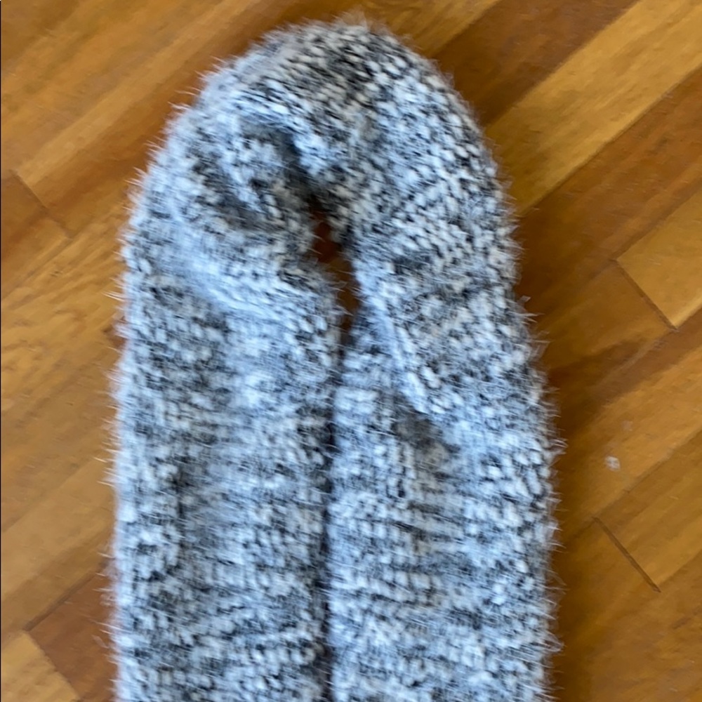 Bass Scarf - Picture 5 of 9